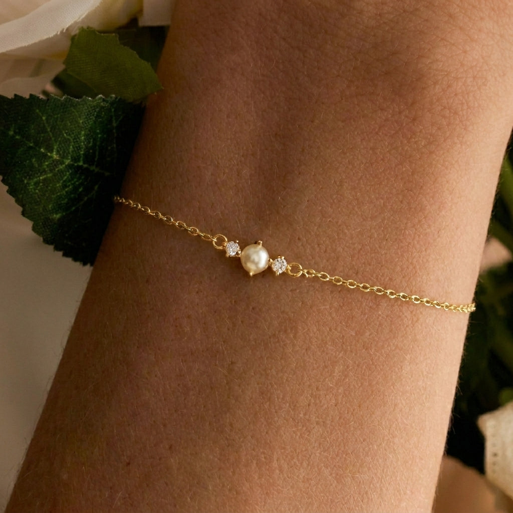 Freshwater Pearl Bracelet with CZ Diamonds