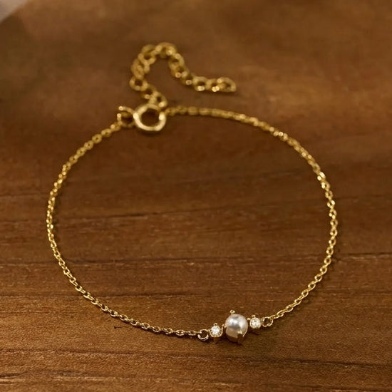 Freshwater Pearl Bracelet with CZ Diamonds