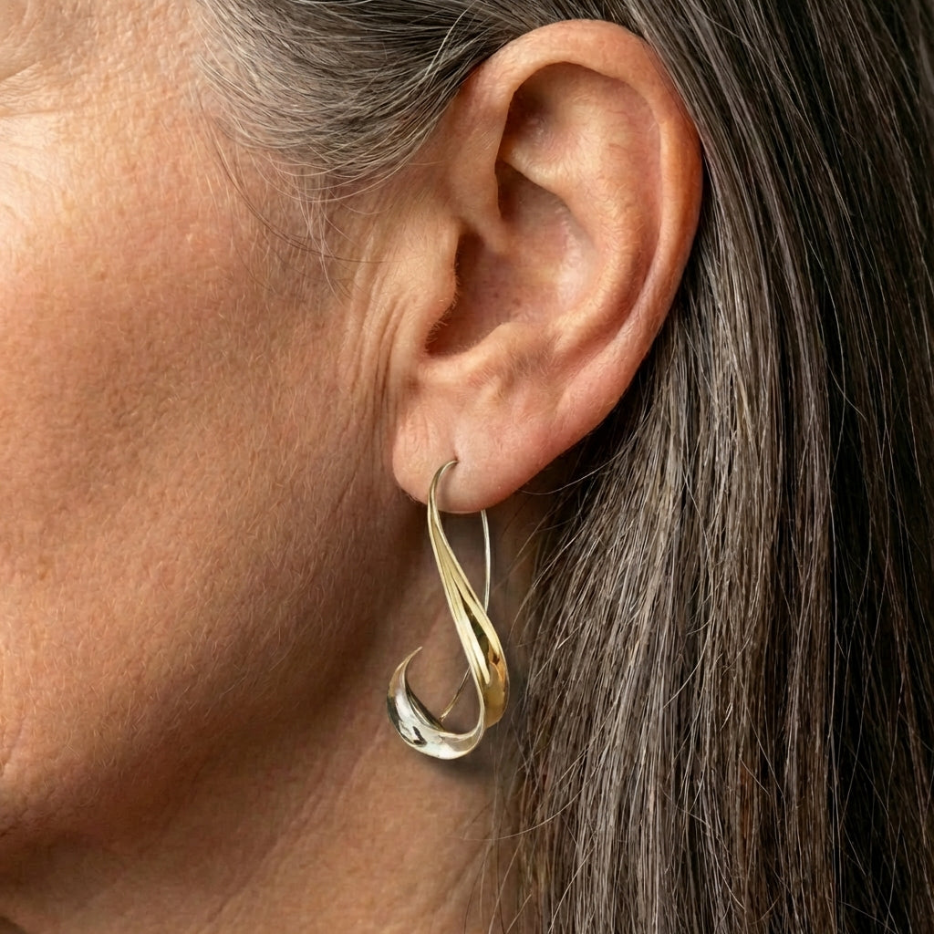 A Vintage Dangling Golden Earring Set