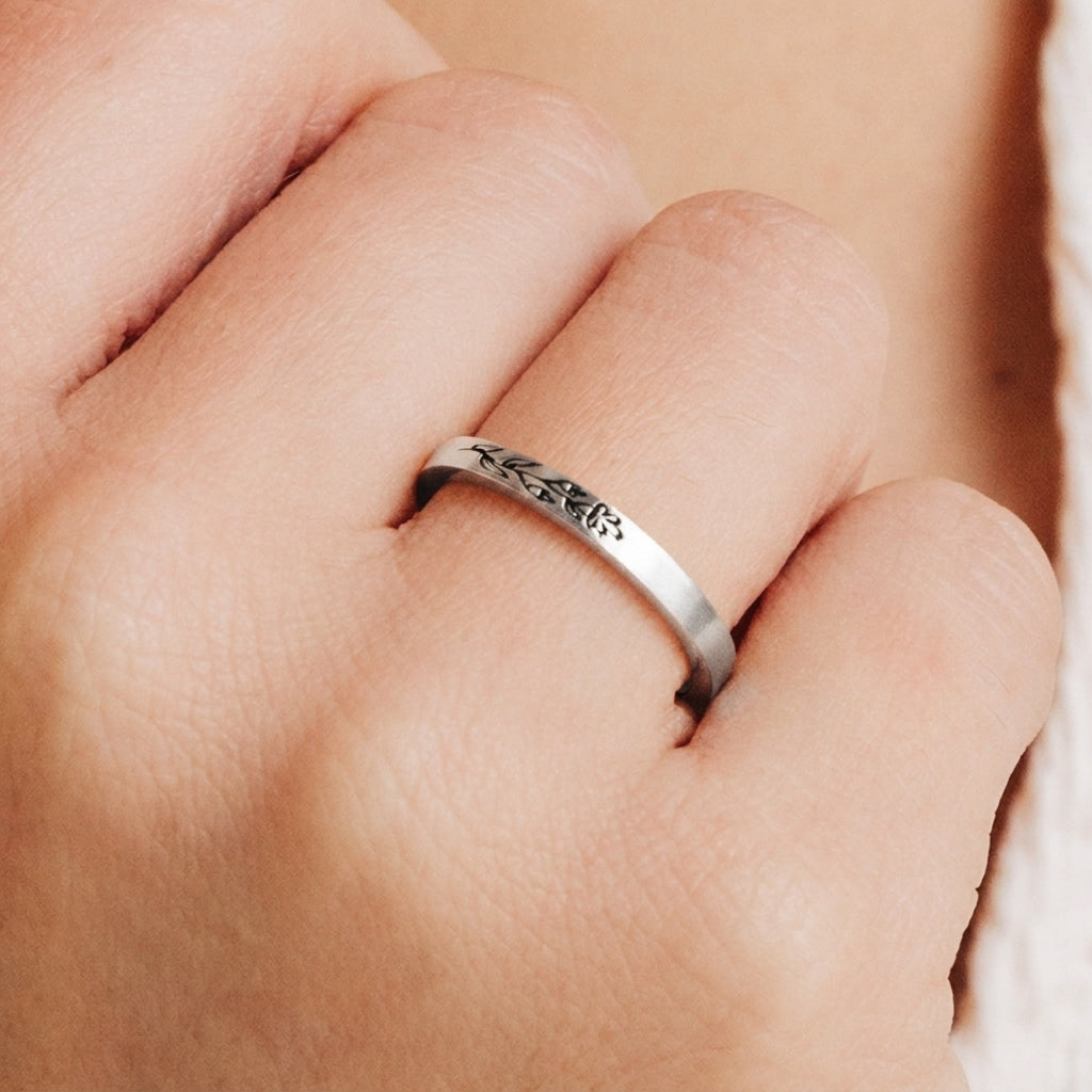 Thin Engraved Floral Silver colored Ring