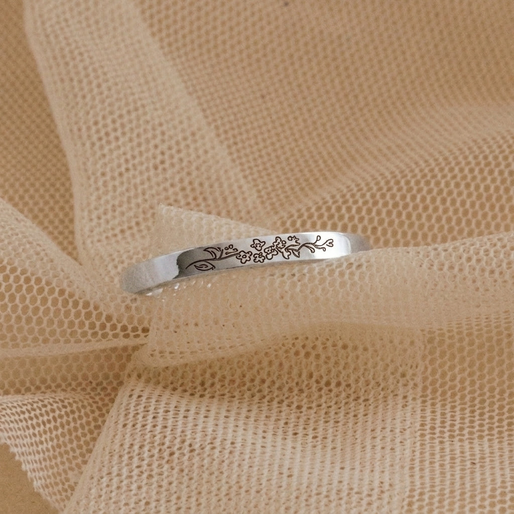 Thin Engraved Floral Silver colored Ring