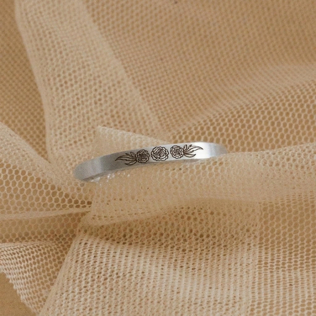 Thin Engraved Floral Silver colored Ring