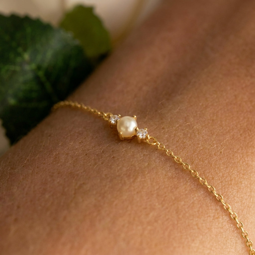 Freshwater Pearl Bracelet with CZ Diamonds