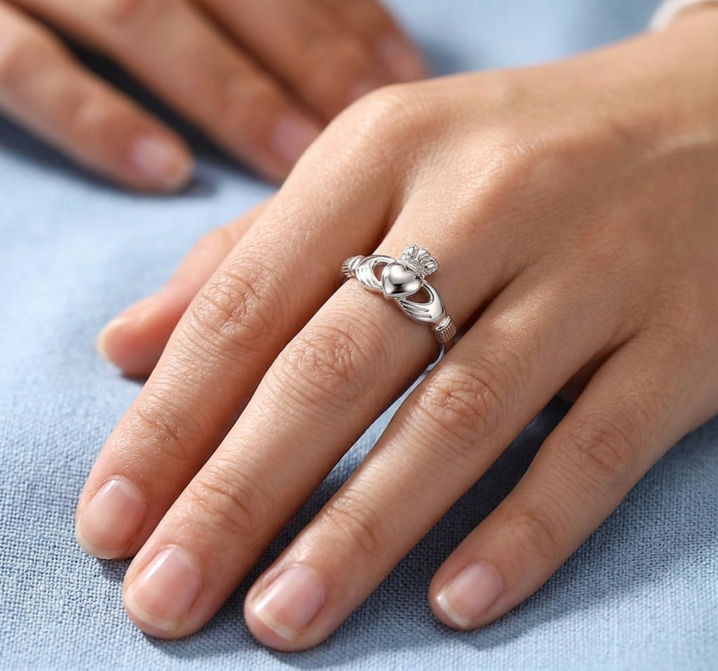 Sterling Silver Claddagh Ring