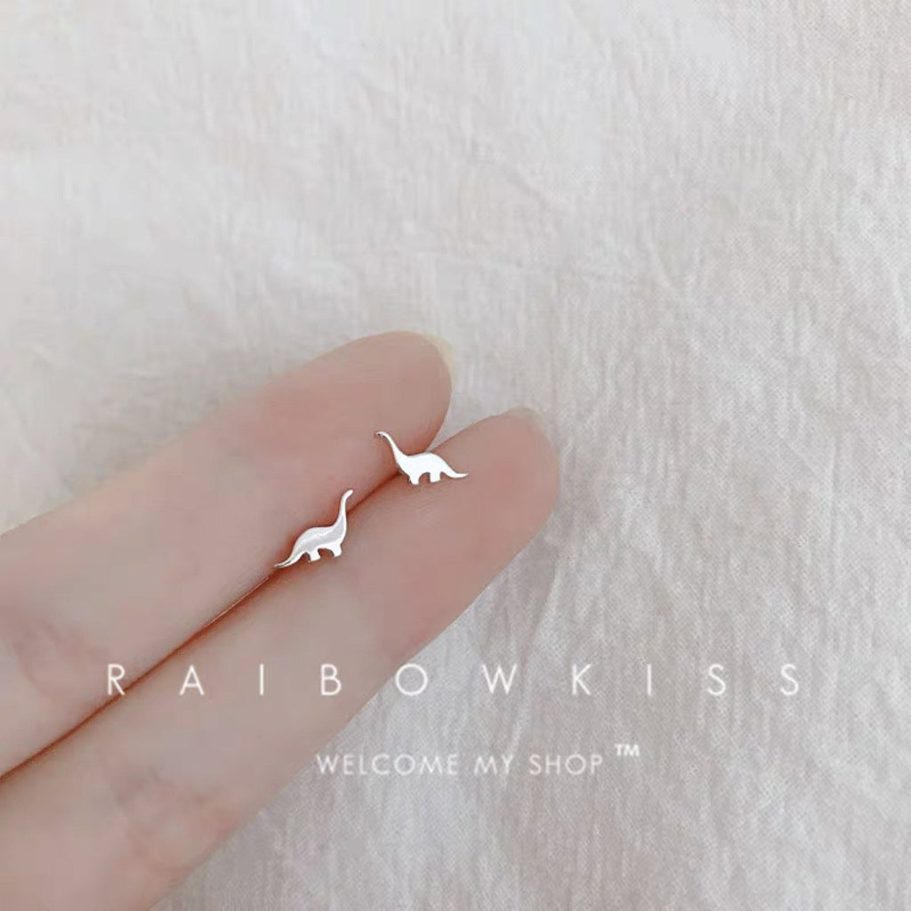 Classic Silver Earring with Timeless Appeal