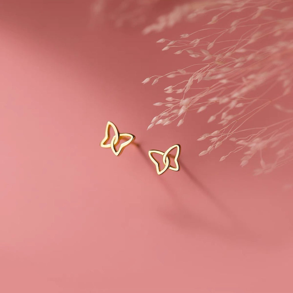 Classic Silver Earring with Timeless Appeal