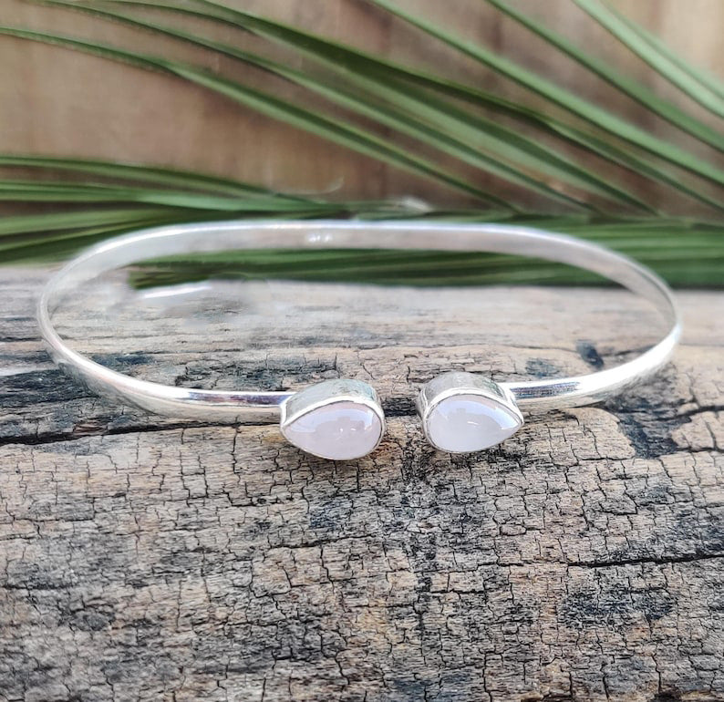 Beautiful Bracelet with Unique Style