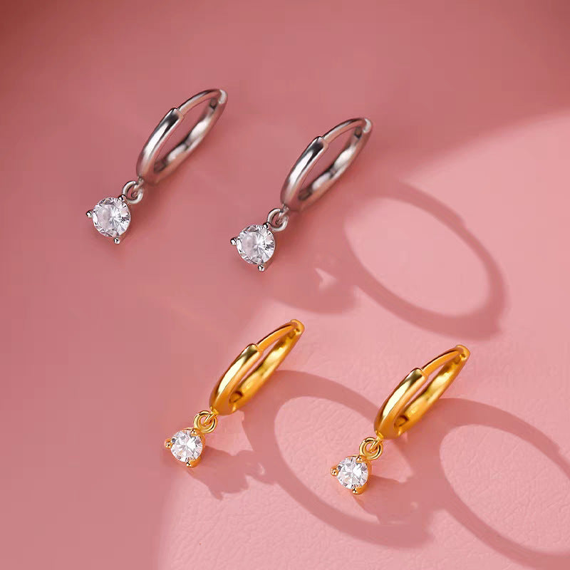 Charming Gold Earring for Any Occasion