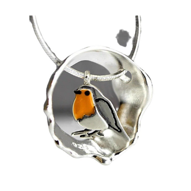 Charming Silver Necklace for Any Occasion