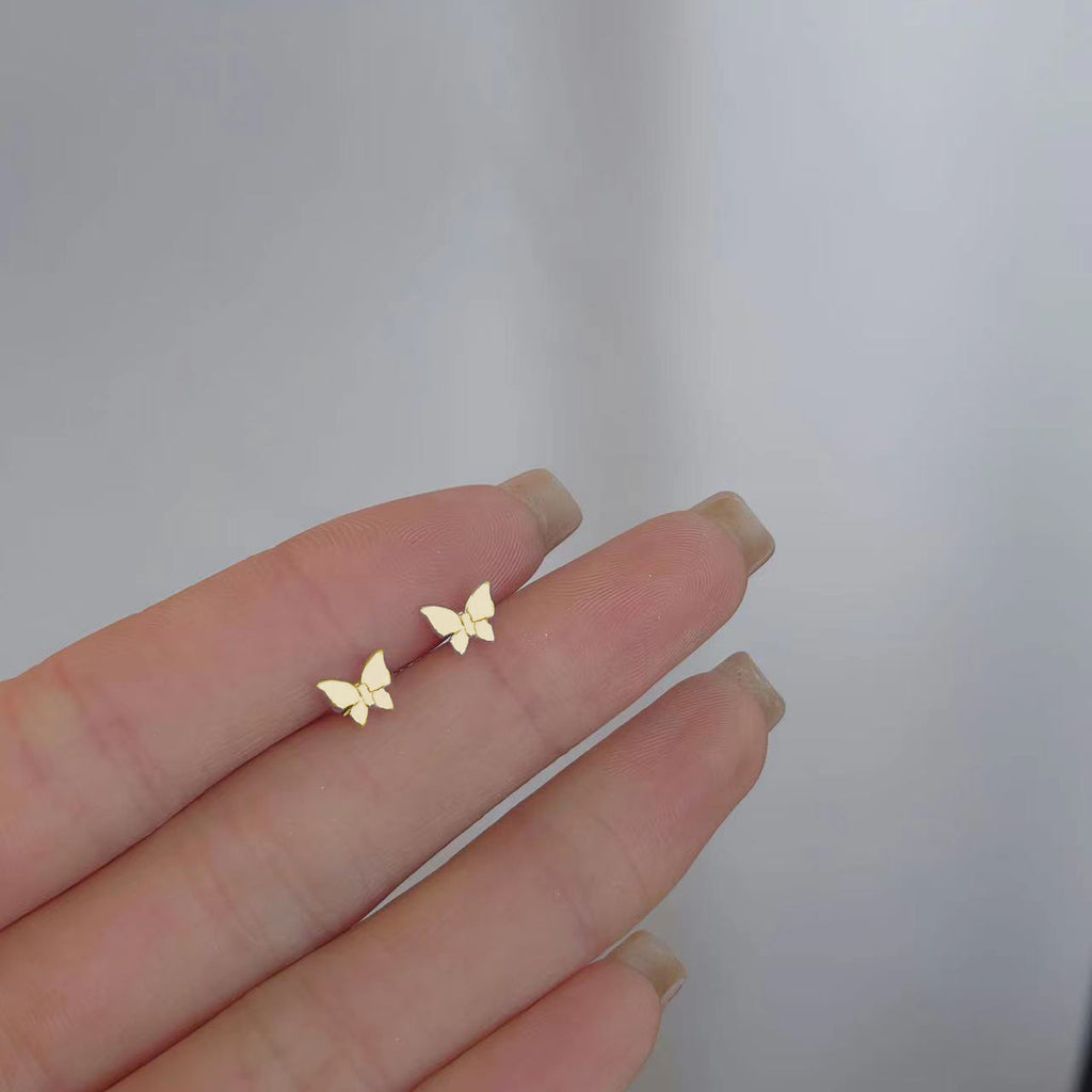 Classic Silver Earring with Timeless Appeal