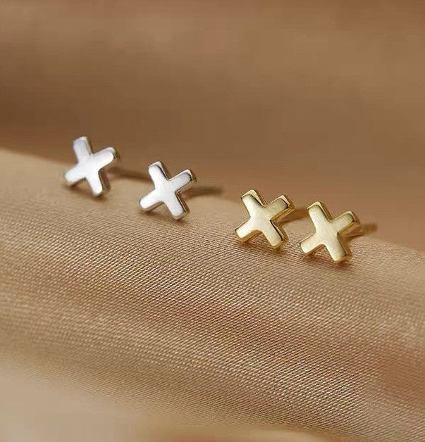 Classic Silver Earring with Timeless Appeal