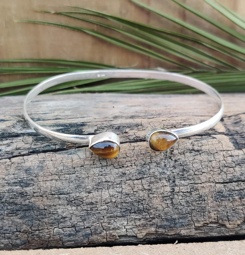 Beautiful Bracelet with Unique Style