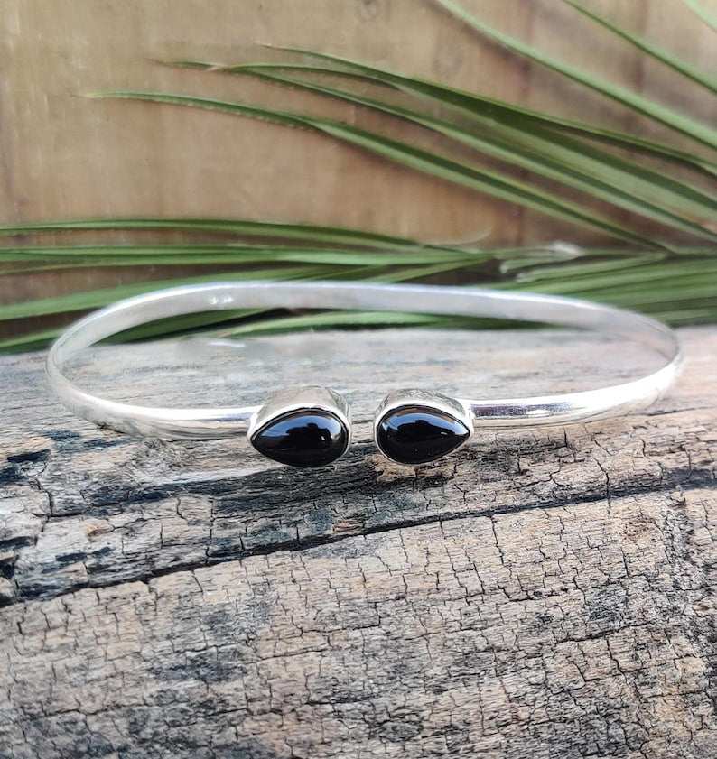 Beautiful Bracelet with Unique Style