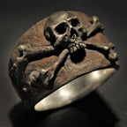 Elegant Gothic Skull Band Ring