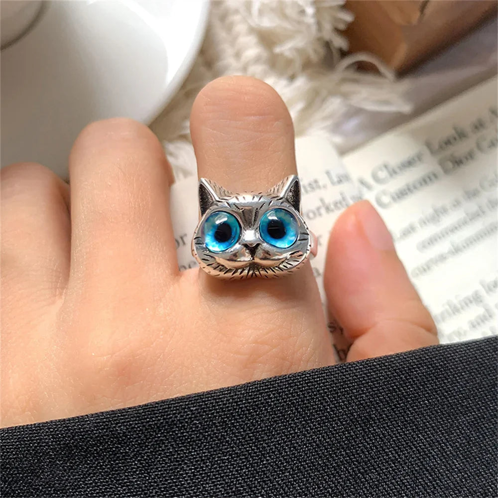 Blue-Eyed Cat Ring – Playful Vintage Silver Animal Ring For Cat Lovers