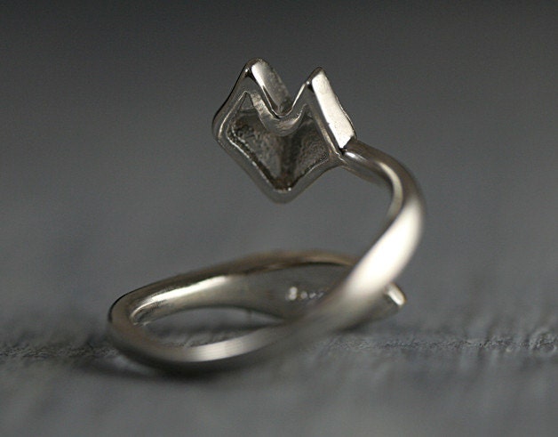 Sterling and oak wood wrap fox ring. Adjustable silver ring with fox face and wooden tail. 925 Sterling silver fox jewelry for her..