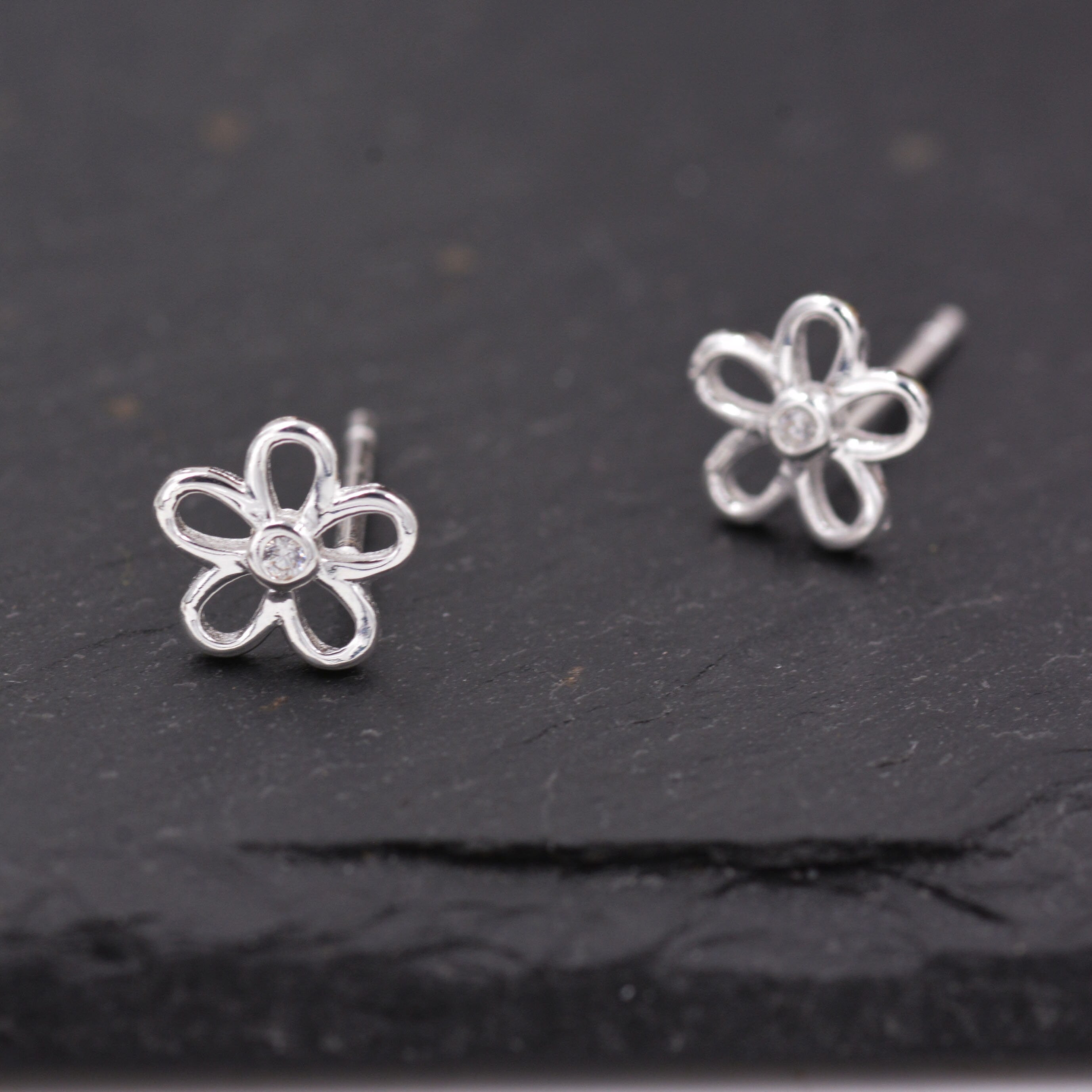 Small Forget-me-not Flower Blossom Stud Earrings in Sterling Silver, Nature Inspired Dainty Jewellery E59