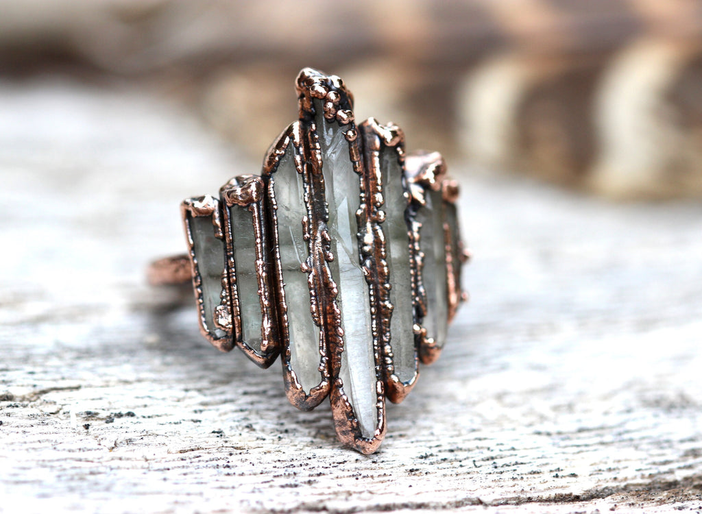 Raw Crystal Ring Alternative Engagement Ring Crystal Point Ring Raw Crystals and Stones Raw Crystal Jewelry