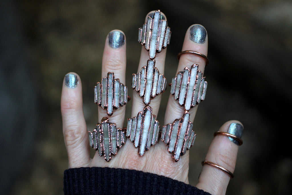 Raw Crystal Ring Alternative Engagement Ring Crystal Point Ring Raw Crystals and Stones Raw Crystal Jewelry