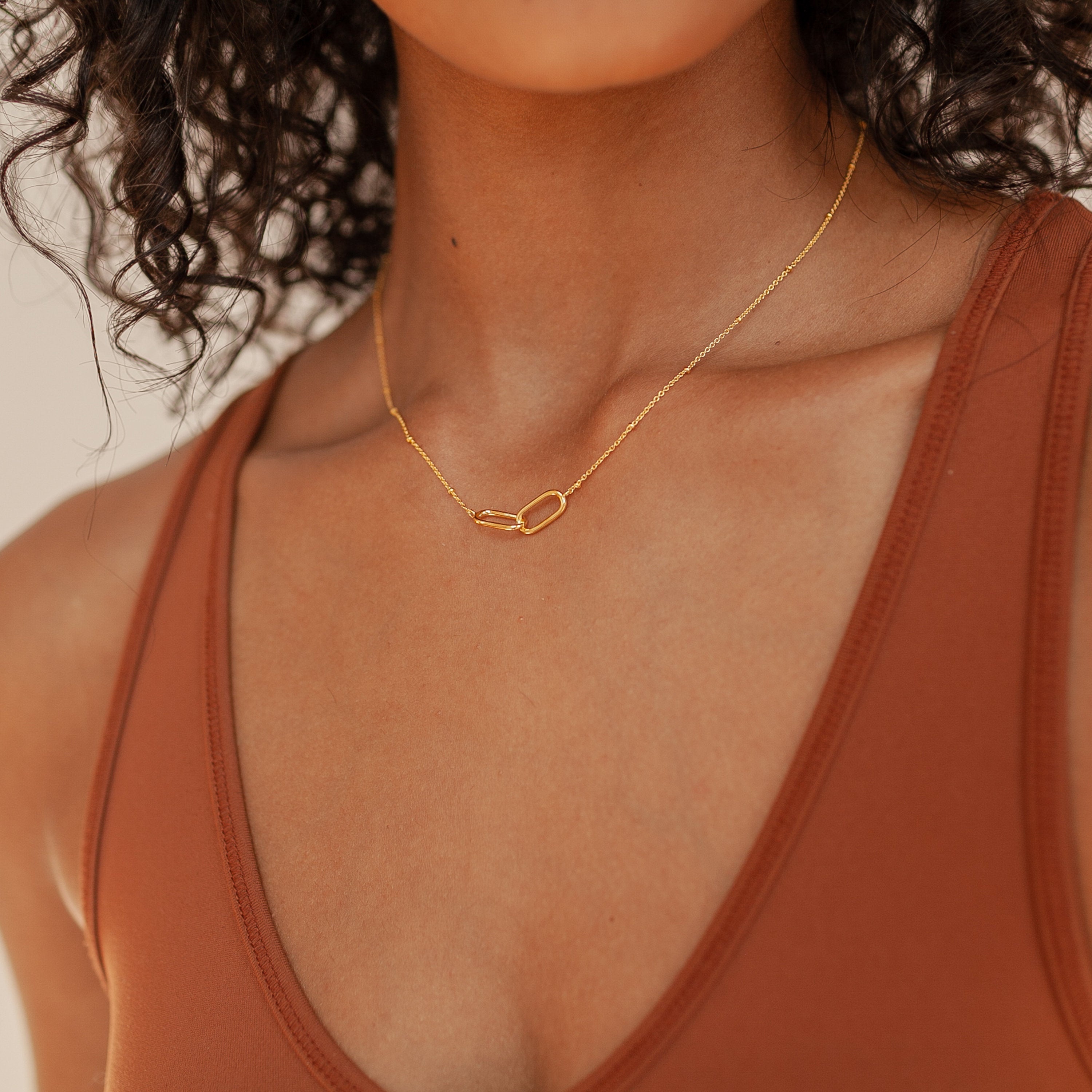Linked Pendant Infinity Necklace