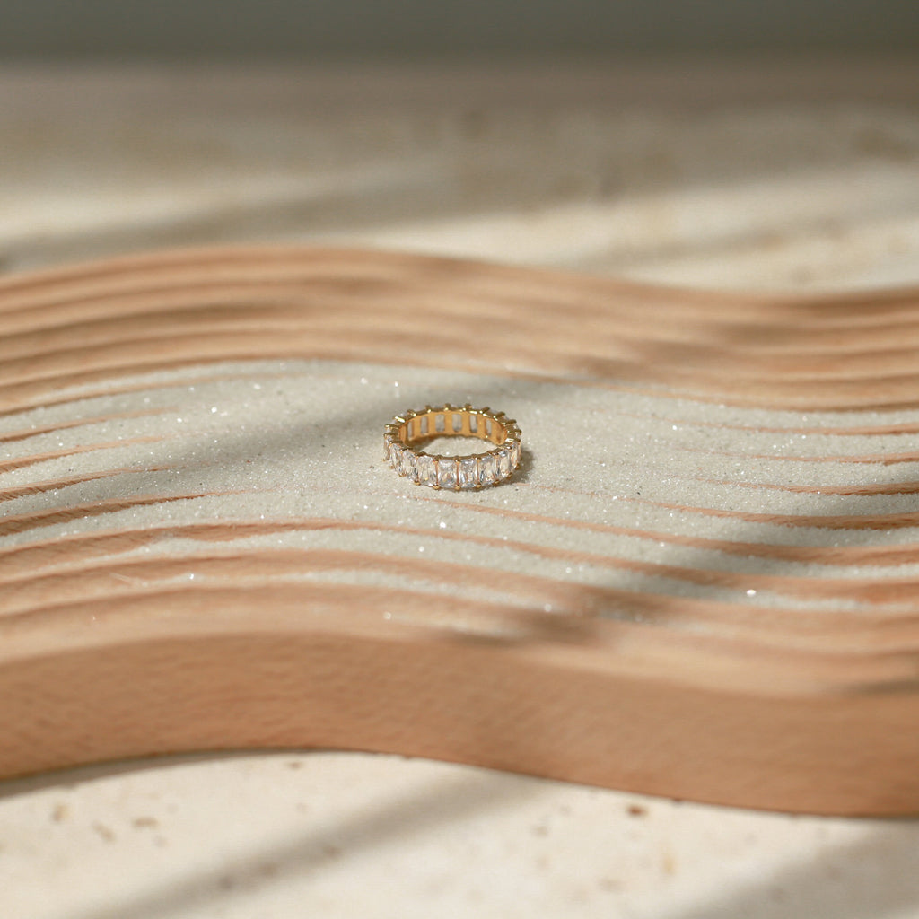 Statement Baguette Eternity Ring Gold