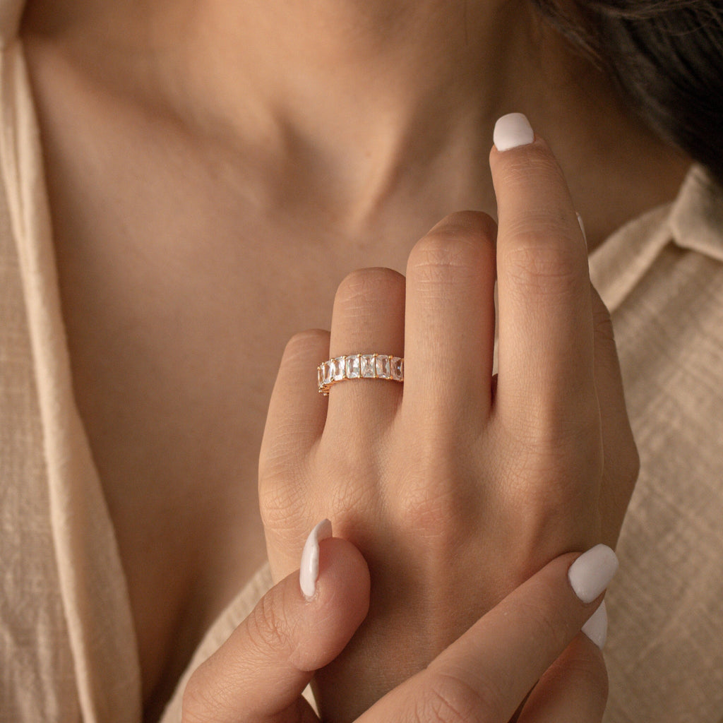 Statement Baguette Eternity Ring Gold