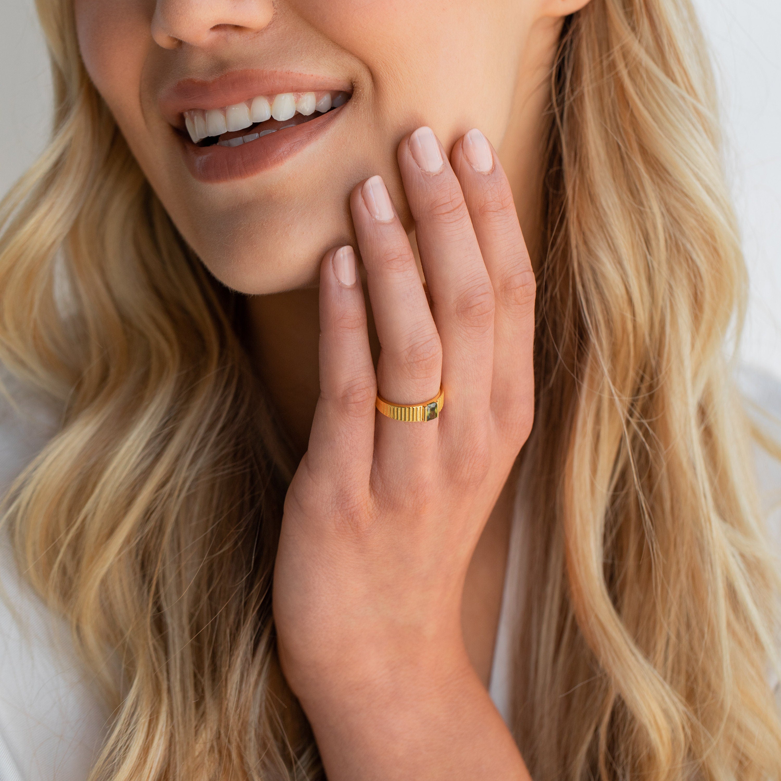 Peridot Statement Signet Ring by Caitlyn Minimalist • Gold Vintage Cocktail Ring with Green Gemstone • Perfect Gift for Mom • RR064