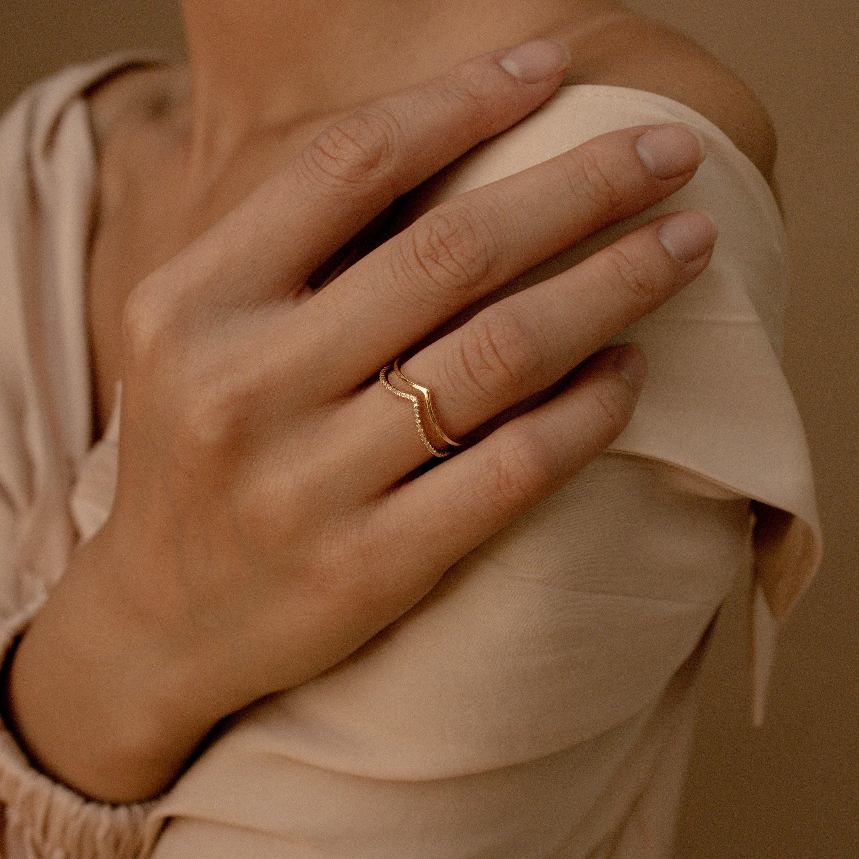 Curved Diamond Chevron Stacking Rings