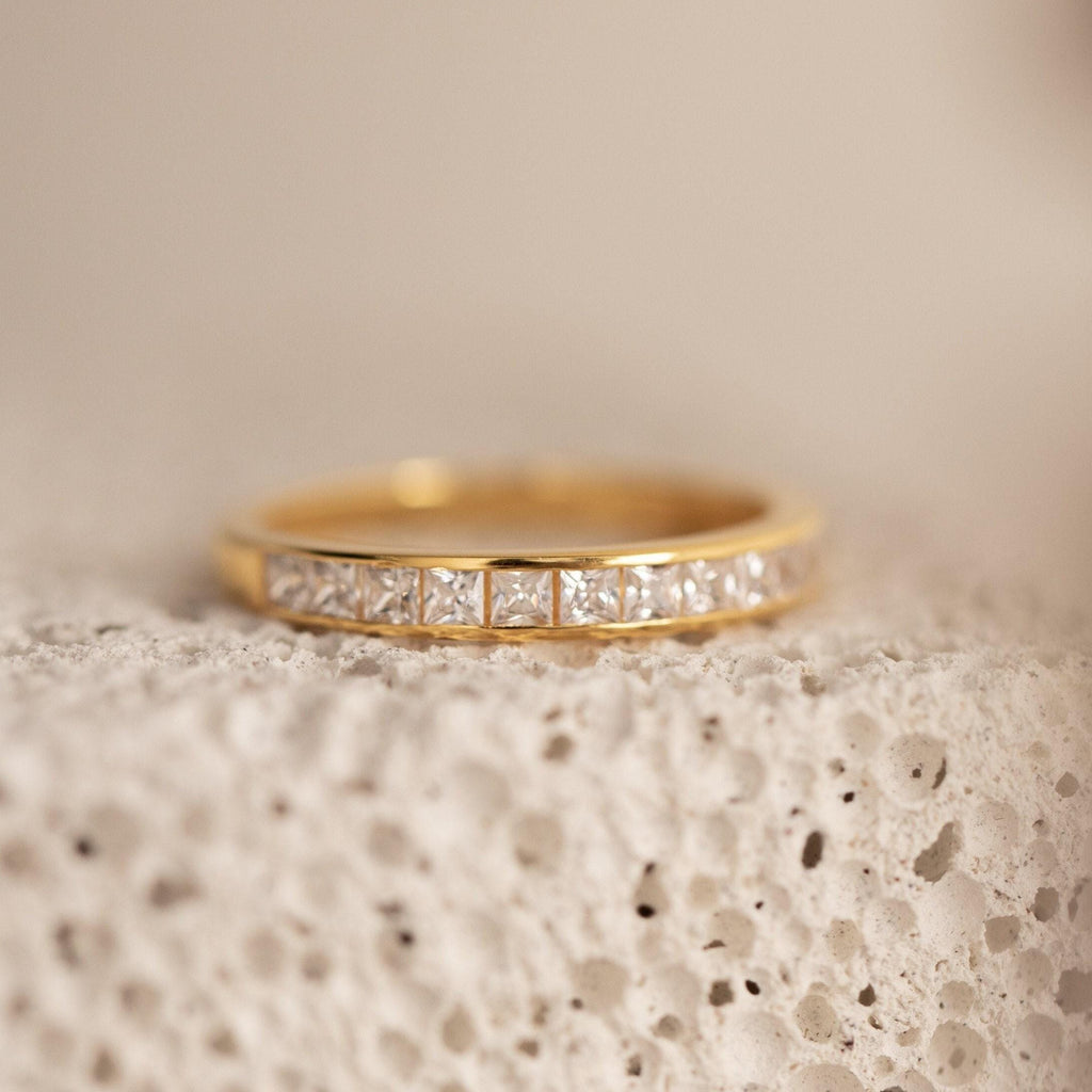 Minimalist Diamond Band Ring