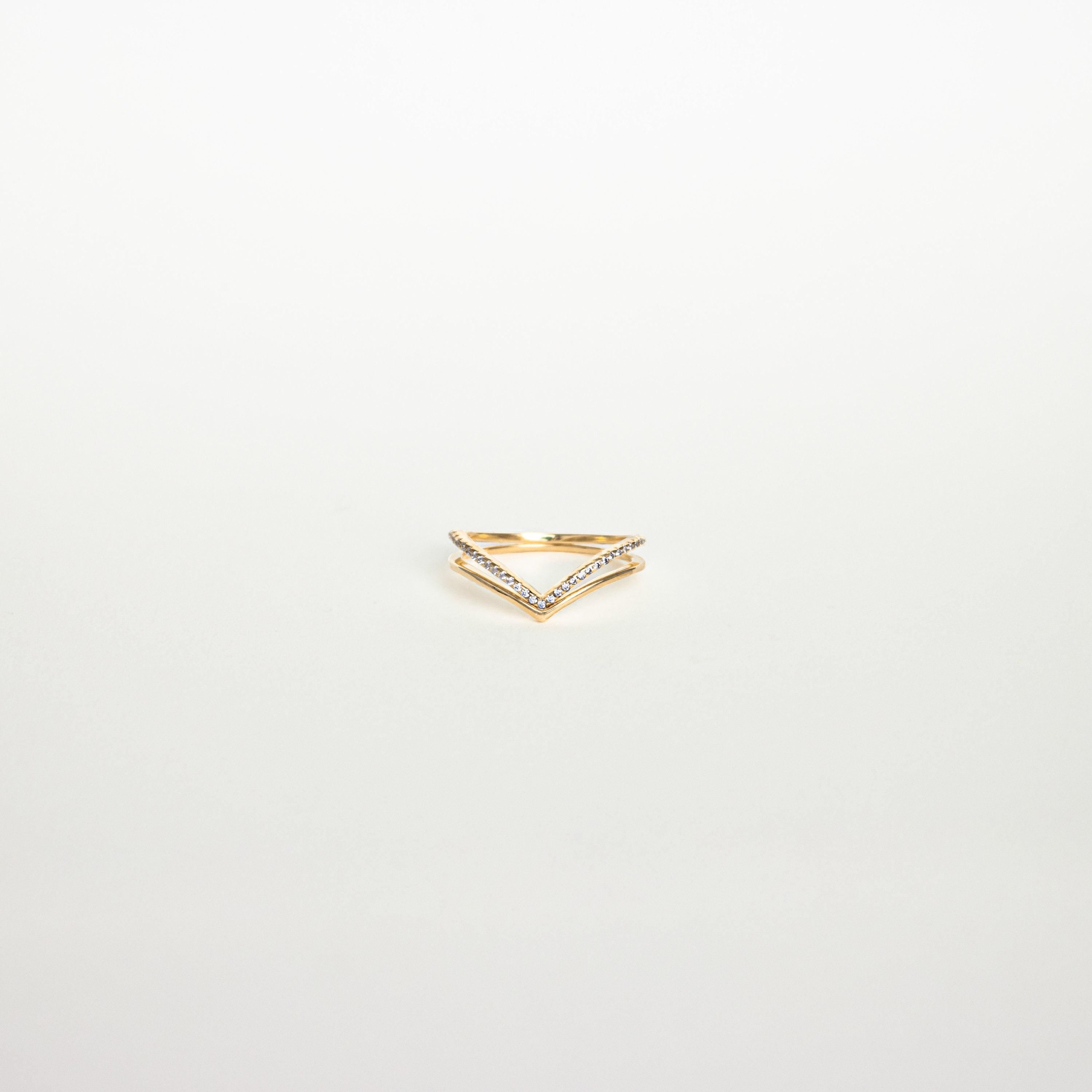 Curved Diamond Chevron Stacking Rings